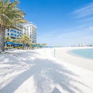 luxury-1br-beachfront-apartment-marjan-island.sharjah-hotels.com/