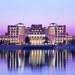 Shangri-la Qaryat Al Beri, Hotel