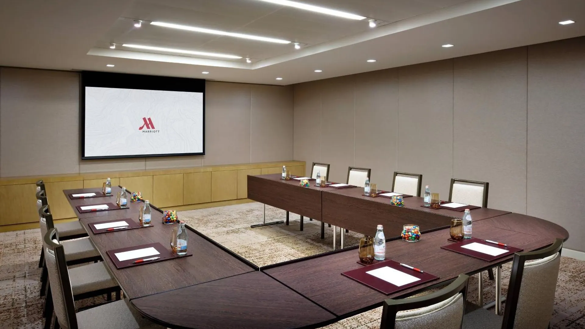 Marriott Hotel Downtown Абу-Даби