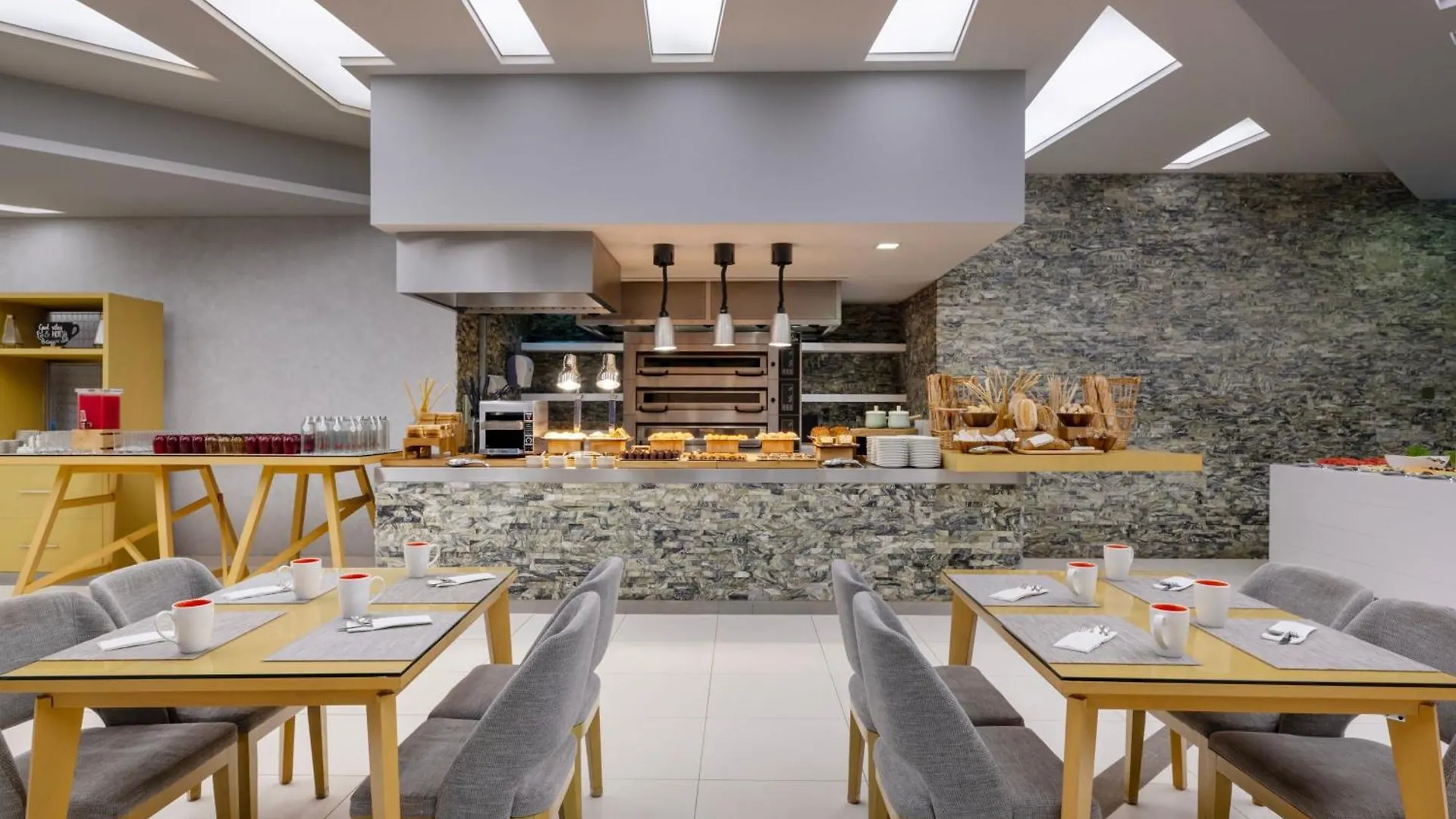 *****  Marriott Hotel Downtown Абу-Даби ОАЭ