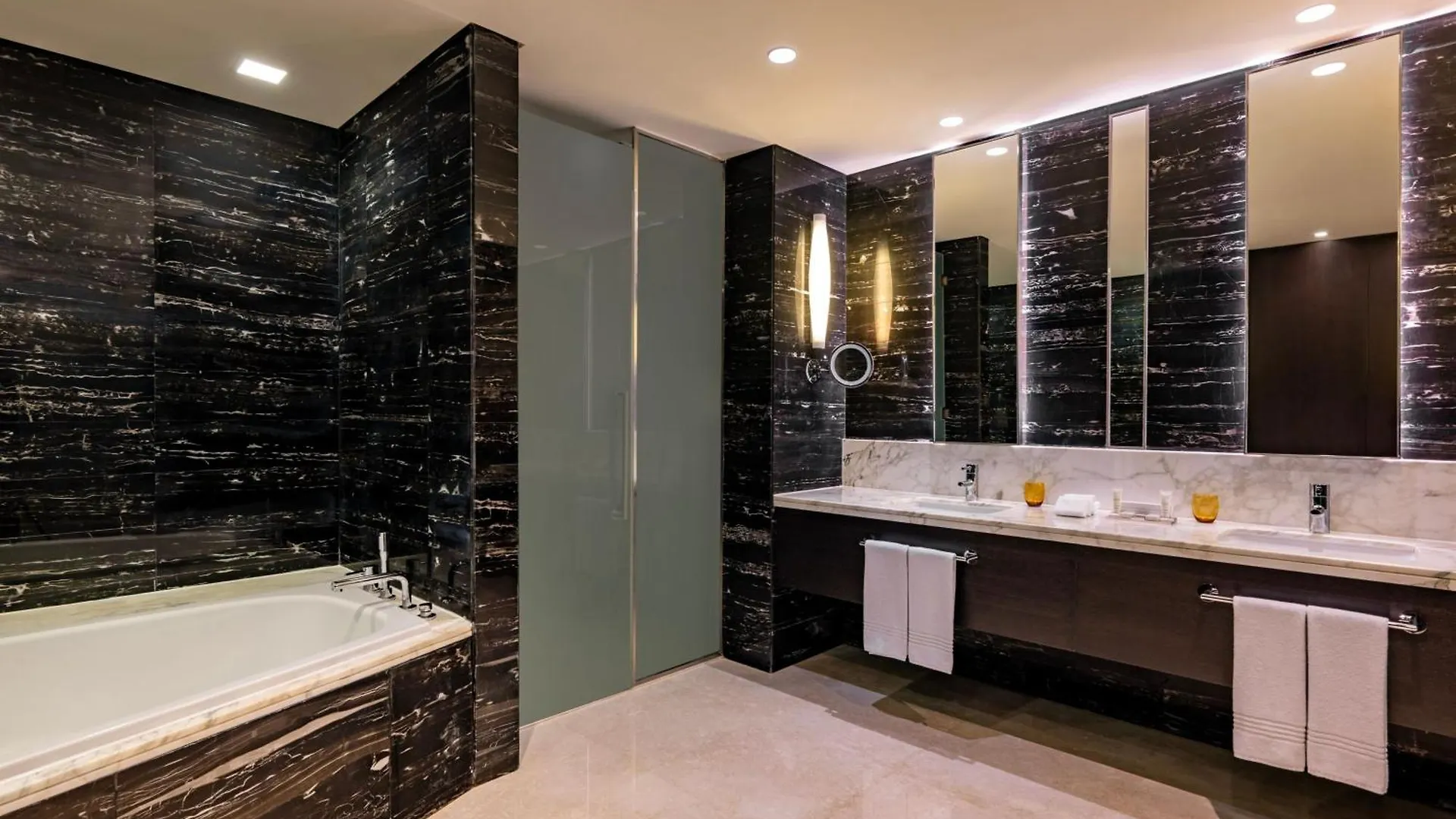 *****  Marriott Hotel Downtown Абу-Даби ОАЭ